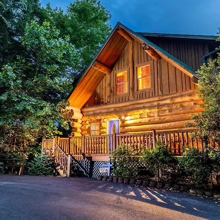 Smokies Boutique Cabins: Mountain Retreat with Resort Amenities Gatlinburg Exterior photo
