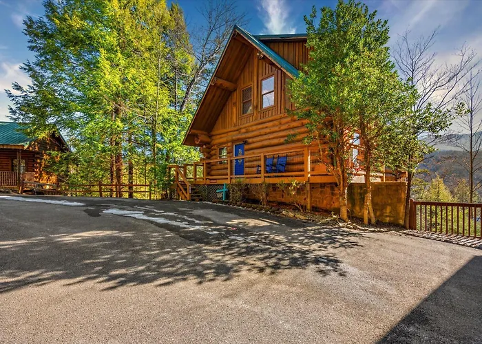 Smokiesboutiquecabins Would Love To Host You! 4 Miles To Gatlinburg Strip! Resort Pool Open May 1 Through Oct 1! Views, Shuffleboard, Hot Tub, Arcade!