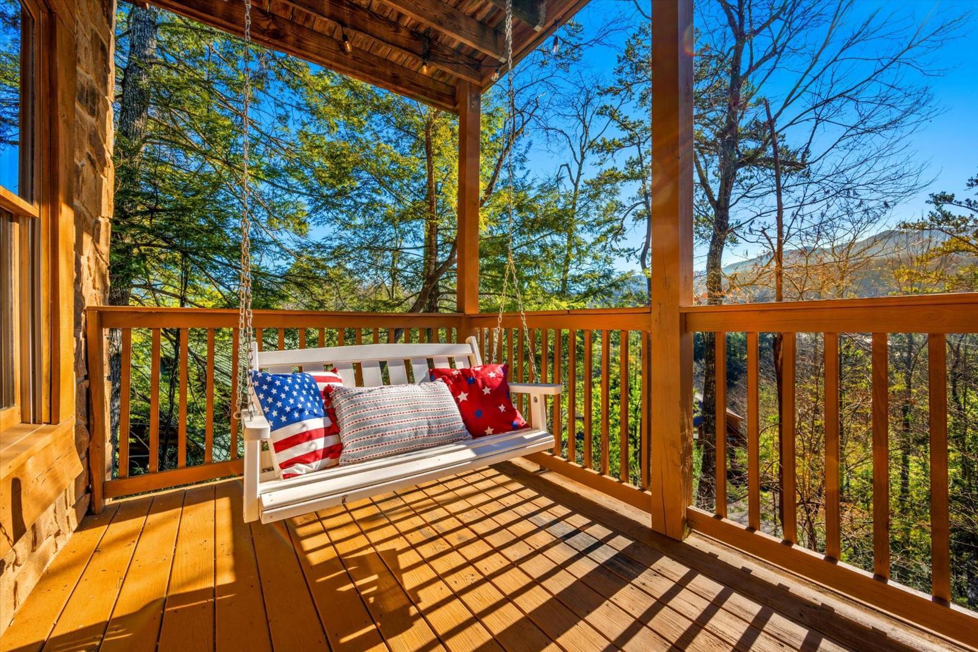 Casa vacanze Smokiesboutiquecabins Would To Host You! 4 Miles To Strip! Pool Open 1 Through Oct 1! Views, Shuffleboard, Hot Tub, Arcade! Gatlinburg
