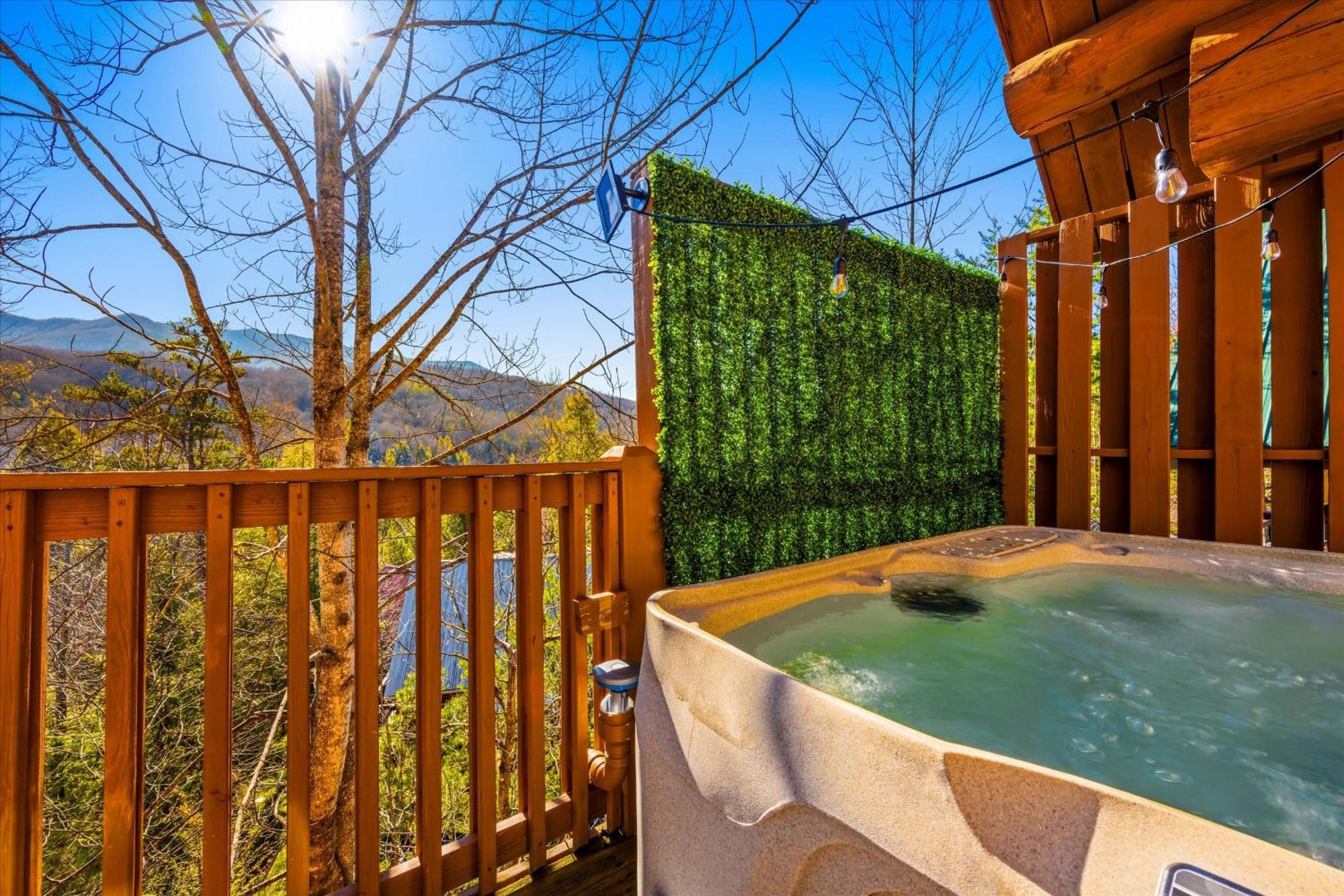 Smokiesboutiquecabins Would To Host You! 4 Miles To Strip! Pool Open 1 Through Oct 1! Views, Shuffleboard, Hot Tub, Arcade! * Gatlinburg