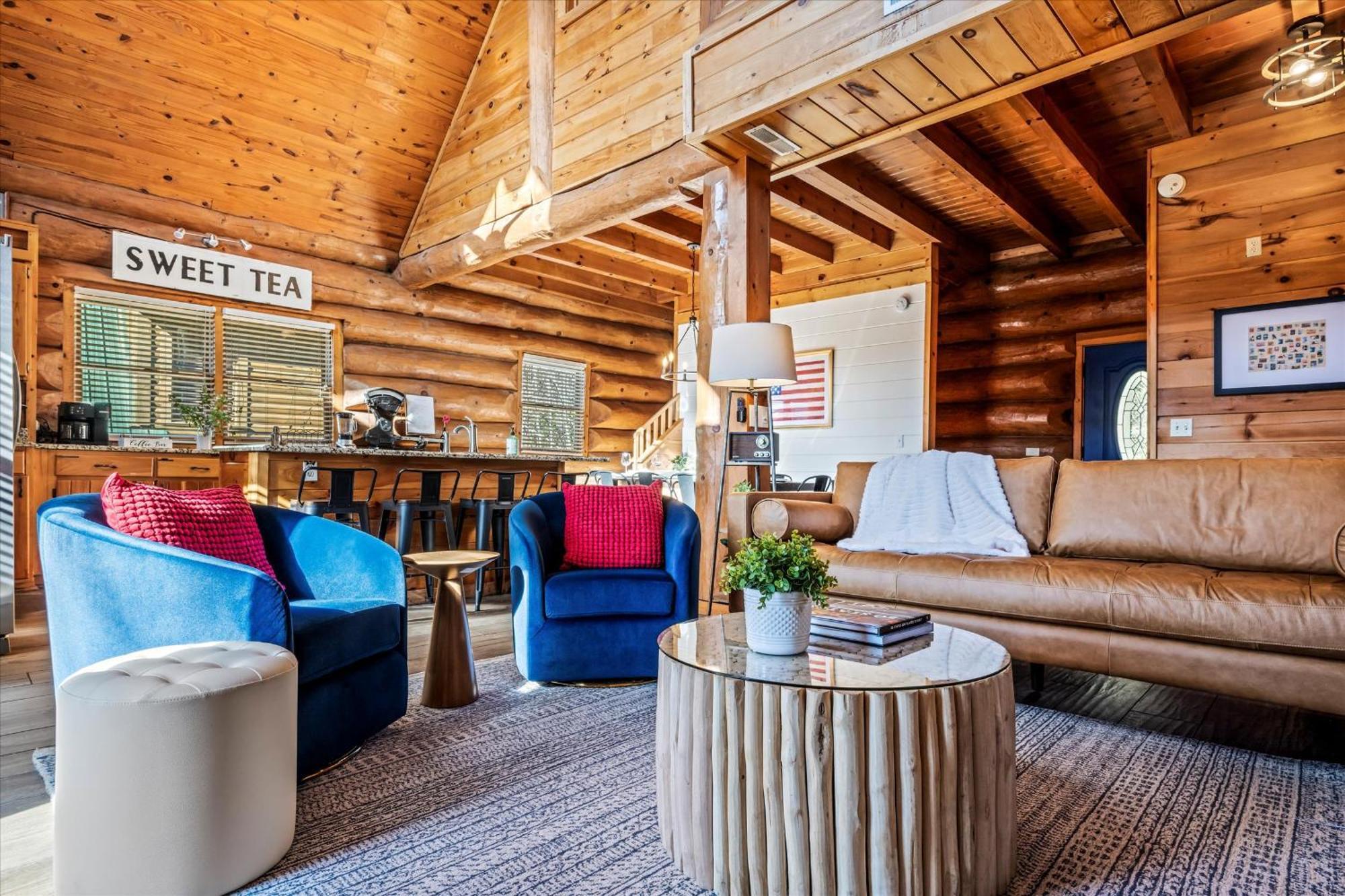 Casa vacanze Smokiesboutiquecabins Would To Host You! 4 Miles To Strip! Pool Open 1 Through Oct 1! Views, Shuffleboard, Hot Tub, Arcade! *
