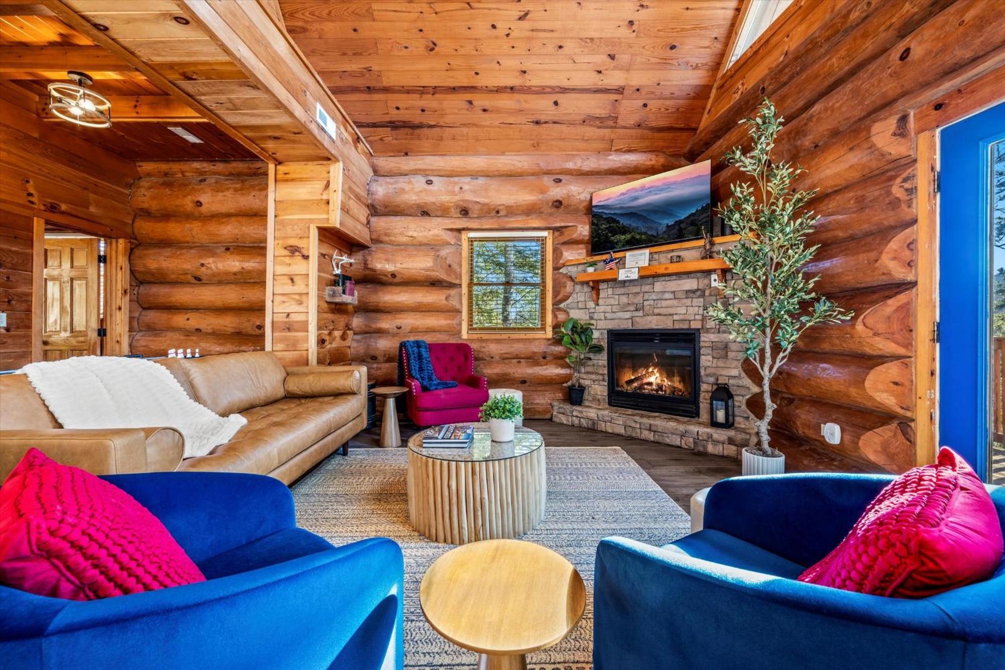 Casa vacanze Smokiesboutiquecabins Would To Host You! 4 Miles To Strip! Pool Open 1 Through Oct 1! Views, Shuffleboard, Hot Tub, Arcade! Gatlinburg